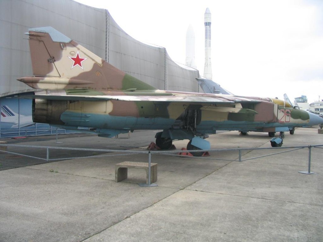 Bi hai: MiG-23M Lien Xo bay khong nguoi lai hon 900km, roi o Bi-Hinh-6