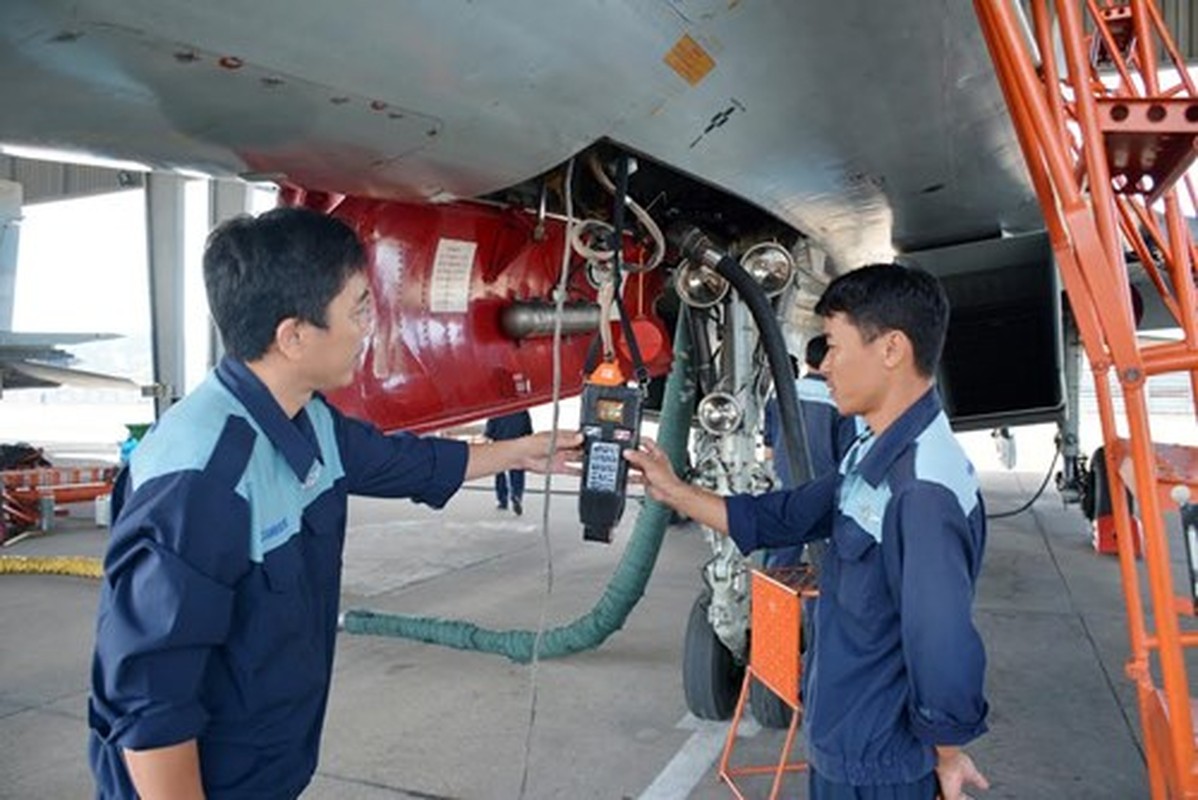 Man nhan Su-30MK2, Su-22M4 Viet Nam ban rocket, nem bom du doi-Hinh-2