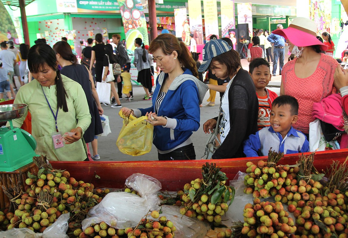 Tranh mua mua sau rieng, vai o cho trai cay Sai Gon-Hinh-8