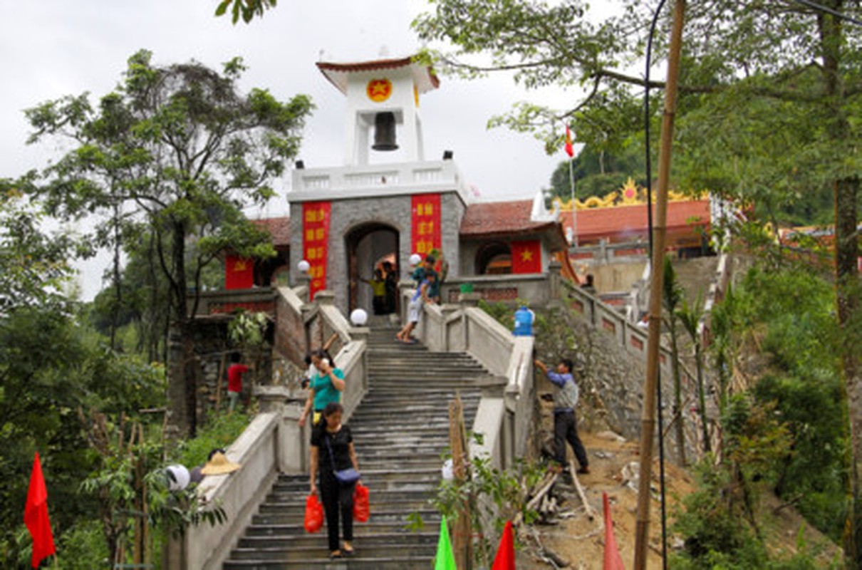 Nuoc mat ngay tro ve chien truong Vi Xuyen cua nhung cuu binh gia-Hinh-4