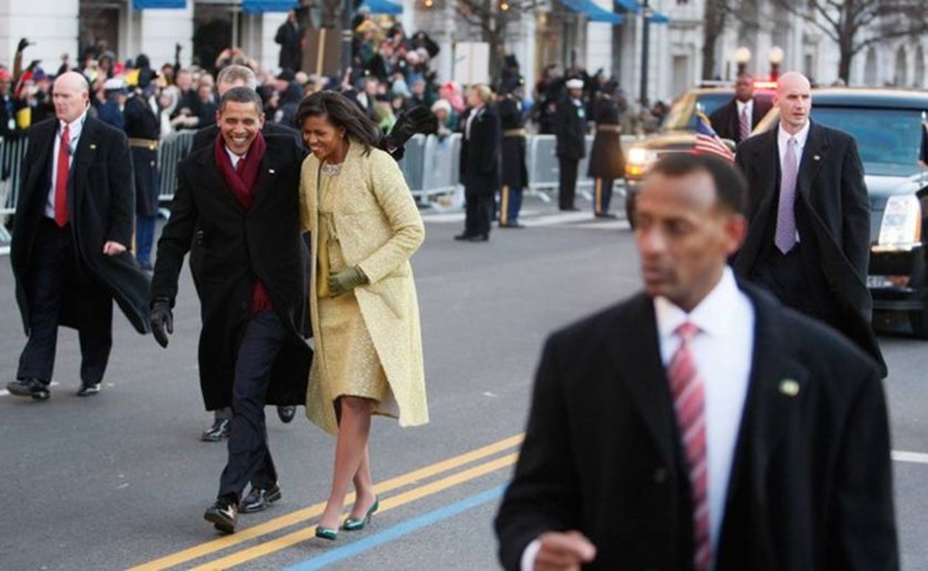 Nguoi 'nhu hinh voi bong' bao ve Tong thong Obama-Hinh-4