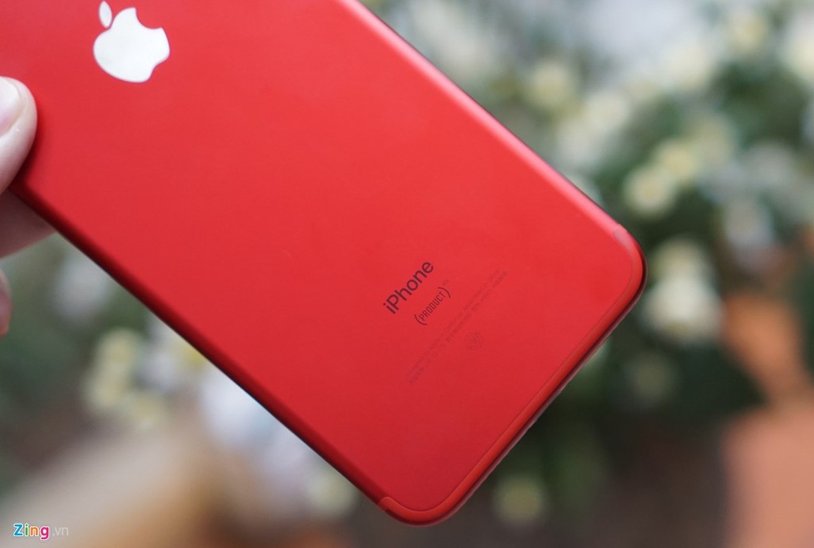 Can canh iPhone 7 Plus mau do gia 25 trieu o VN-Hinh-9