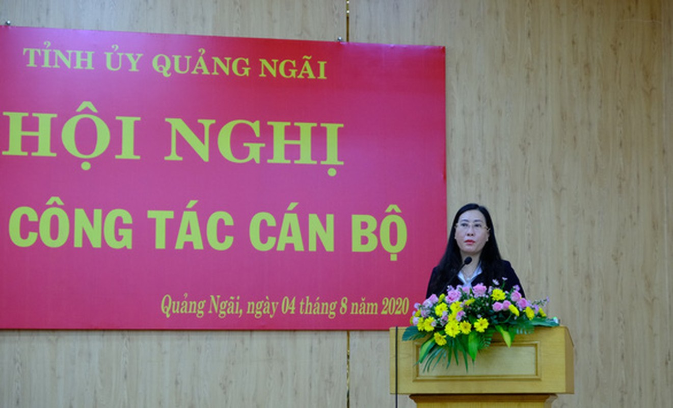 Ba Bui Thi Quynh Van duoc chuan y Bi thu Tinh uy Quang Ngai-Hinh-11