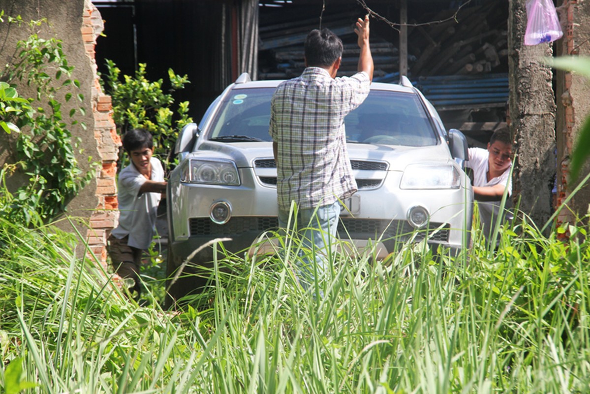 Hinh anh tan hoang vu sat lo nghiem trong ven song Sai Gon-Hinh-9