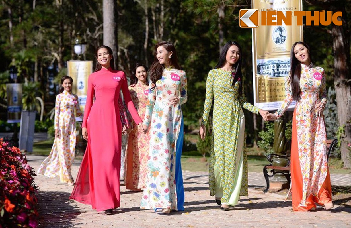 Thi sinh Hoa hau Hoan vu dep thuot tha voi ao dai