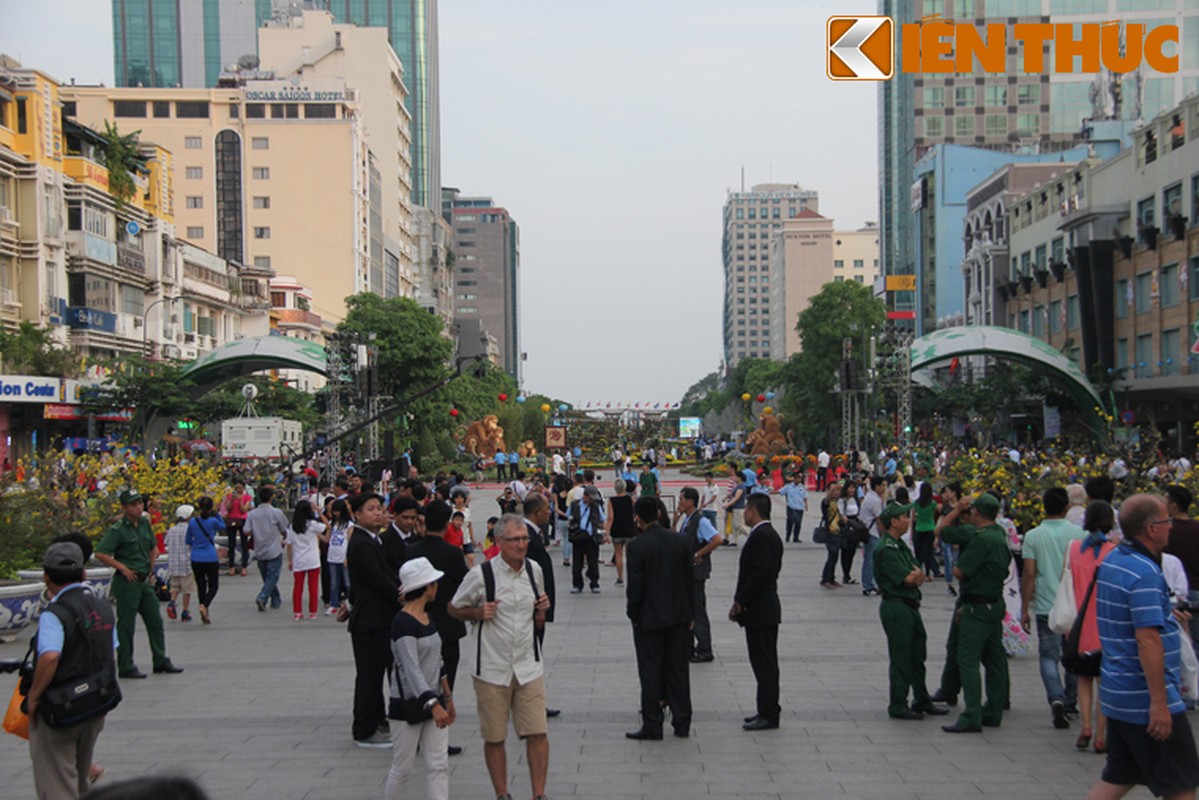 Khong khi tet tran ngap pho phuong Ha Noi, Sai Gon-Hinh-12