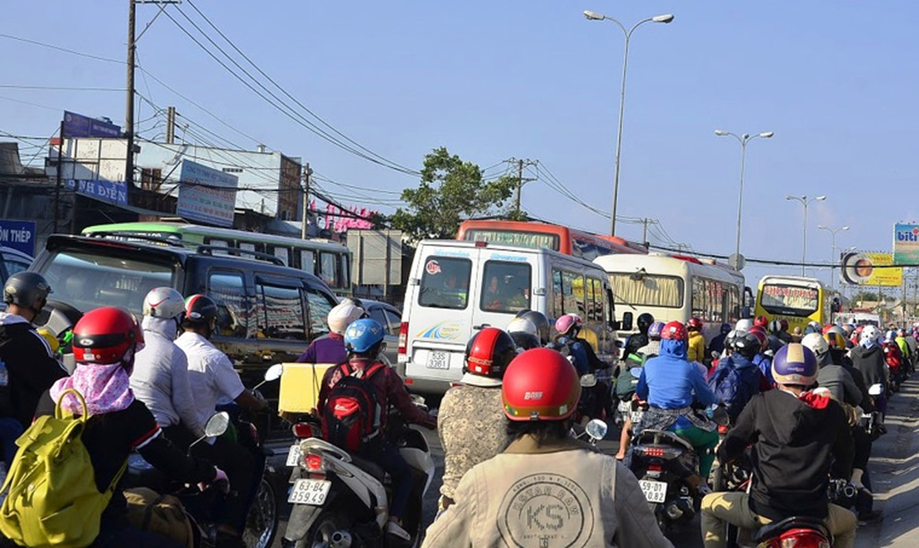 Nguoi dan keo ve Ha Noi, TP HCM sau ky nghi Tet-Hinh-11