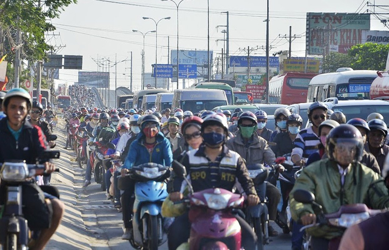 Nguoi dan keo ve Ha Noi, TP HCM sau ky nghi Tet-Hinh-12