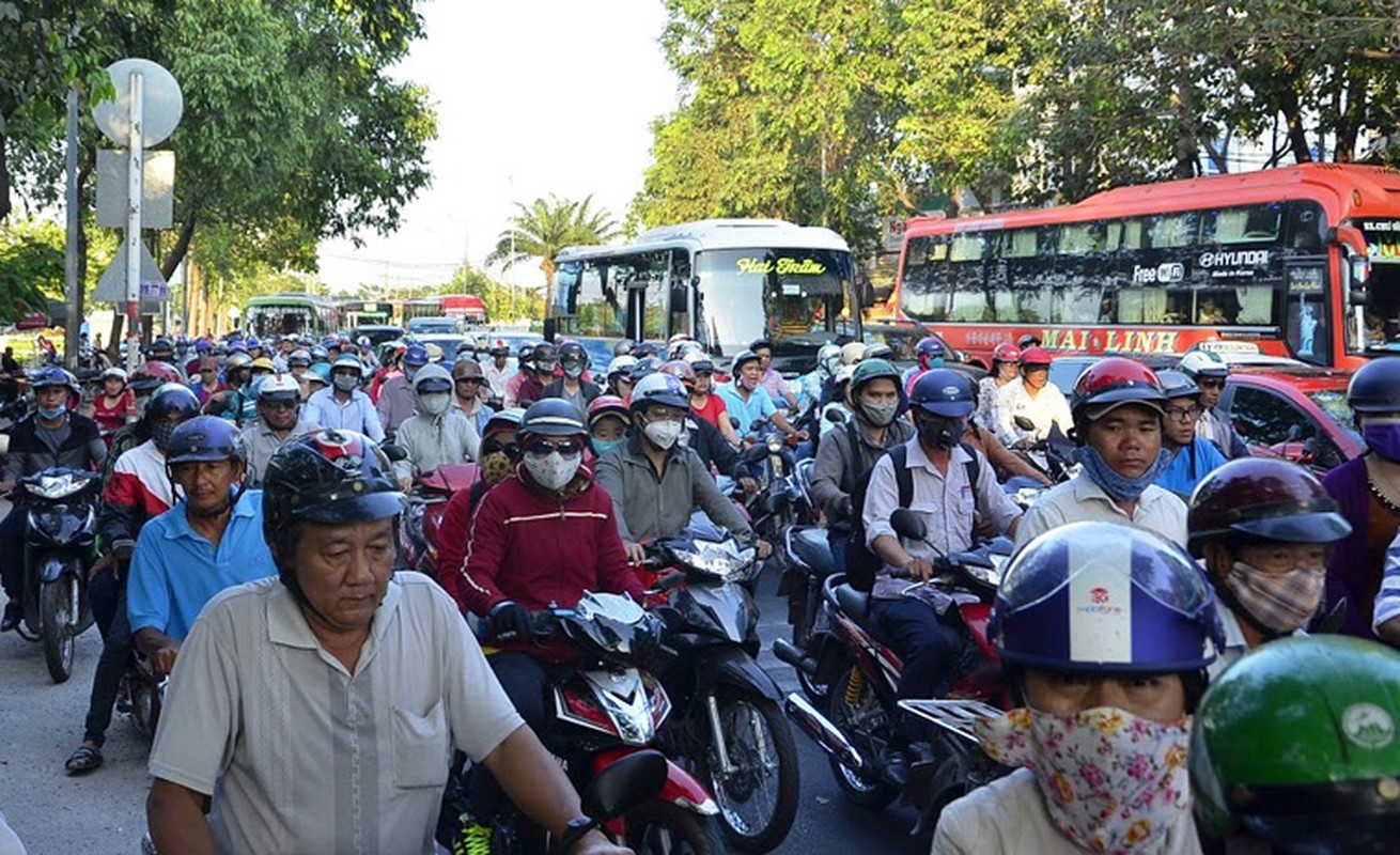 Nguoi dan keo ve Ha Noi, TP HCM sau ky nghi Tet-Hinh-13