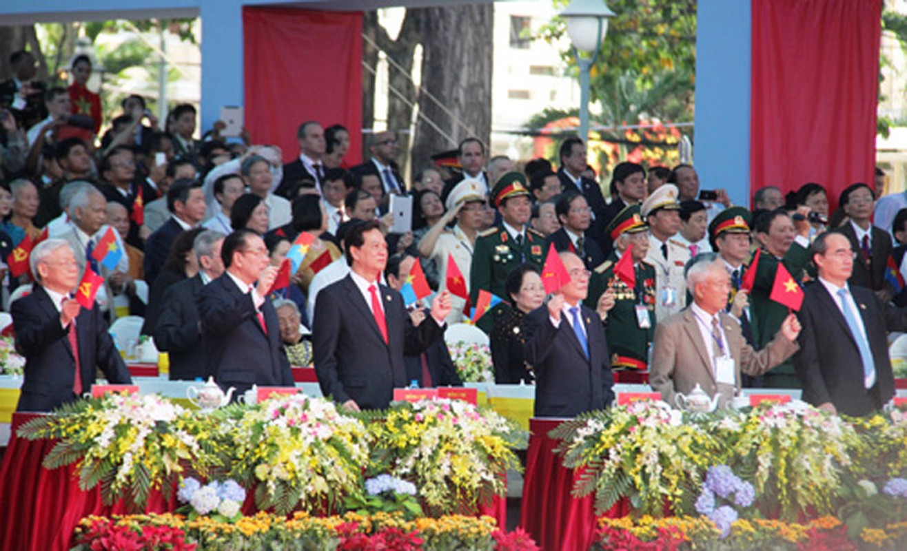 Nhin lai le dieu binh, dieu hanh hung trang mung Chien thang 30/4/2015-Hinh-10