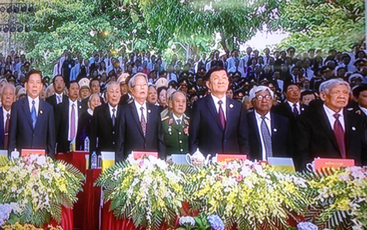 Nhin lai le dieu binh, dieu hanh hung trang mung Chien thang 30/4/2015-Hinh-4