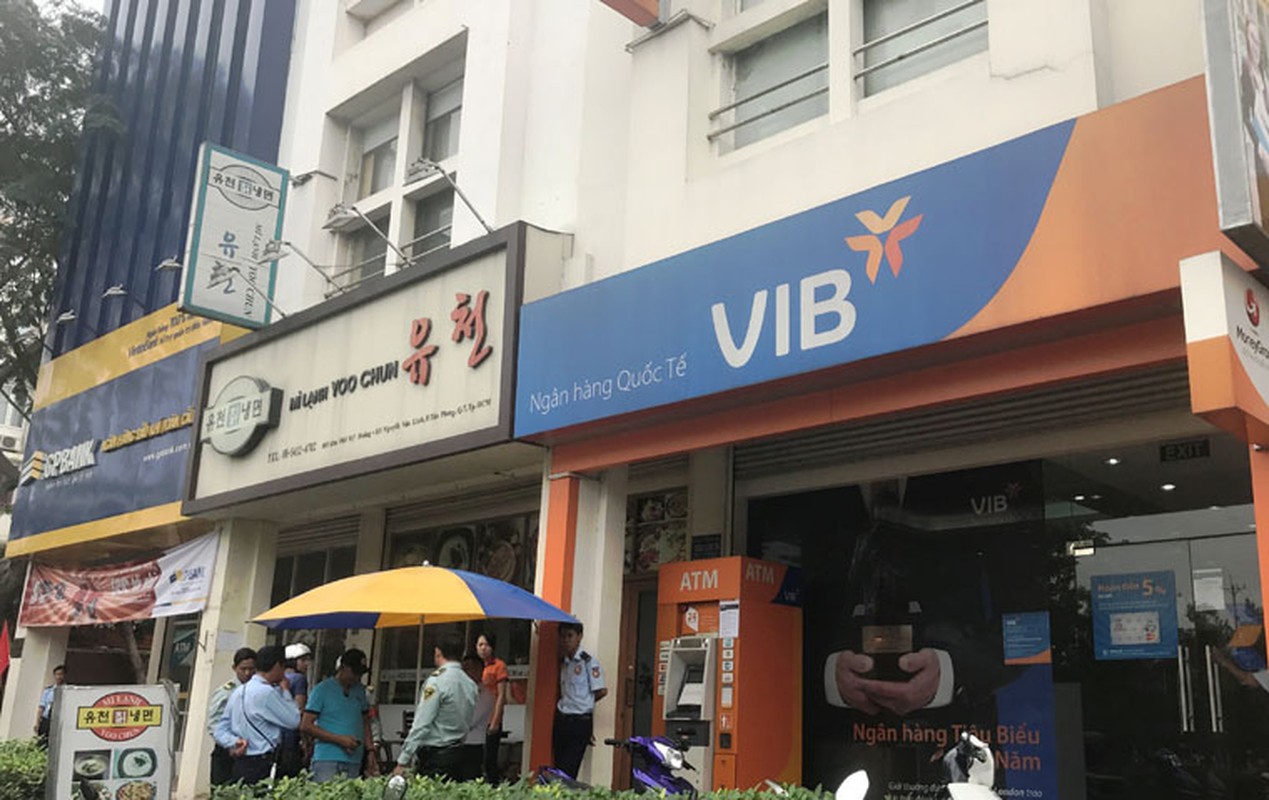 Hang loat may ATM BIDV, VIB, TP Bank ngung hoat dong ngay giap Tet-Hinh-12