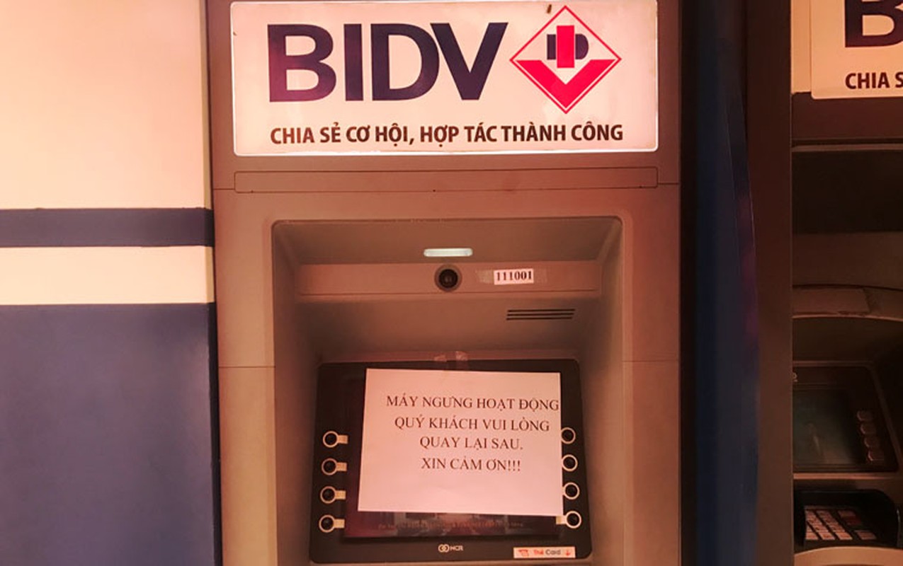 Hang loat may ATM BIDV, VIB, TP Bank ngung hoat dong ngay giap Tet-Hinh-3