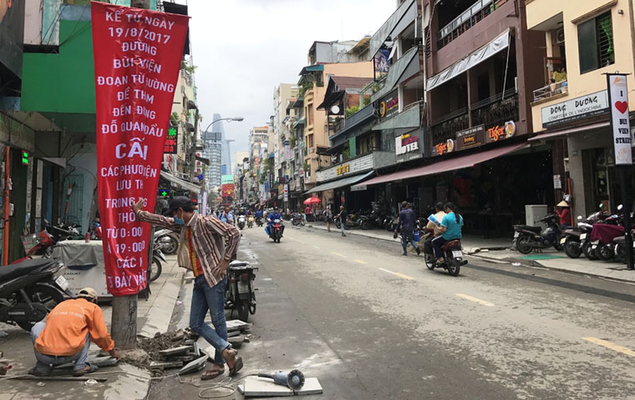 Anh: “Pho Tay” Bui Vien truoc gio chinh thuc thanh pho di bo-Hinh-3