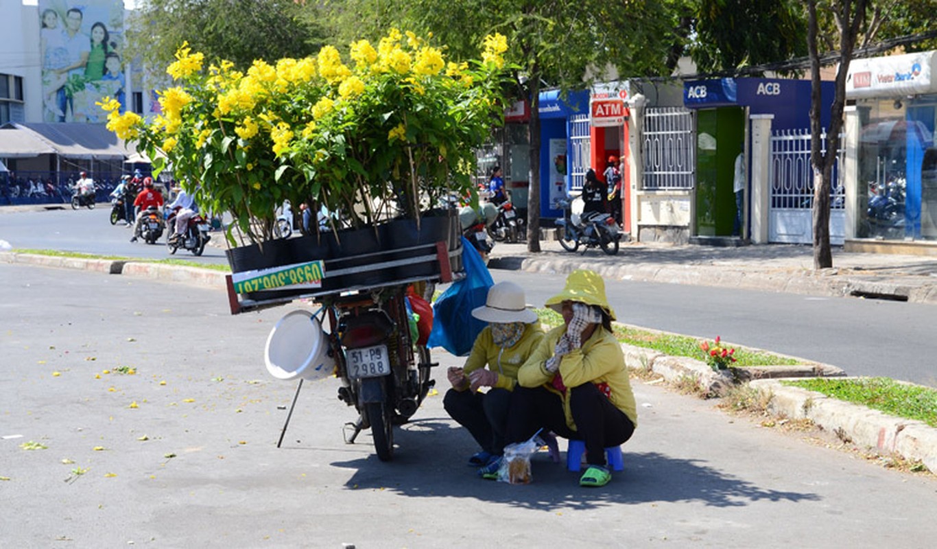 Moi dau mua kho, nguoi Sai Gon da khon don vi nang nong gay gat-Hinh-11