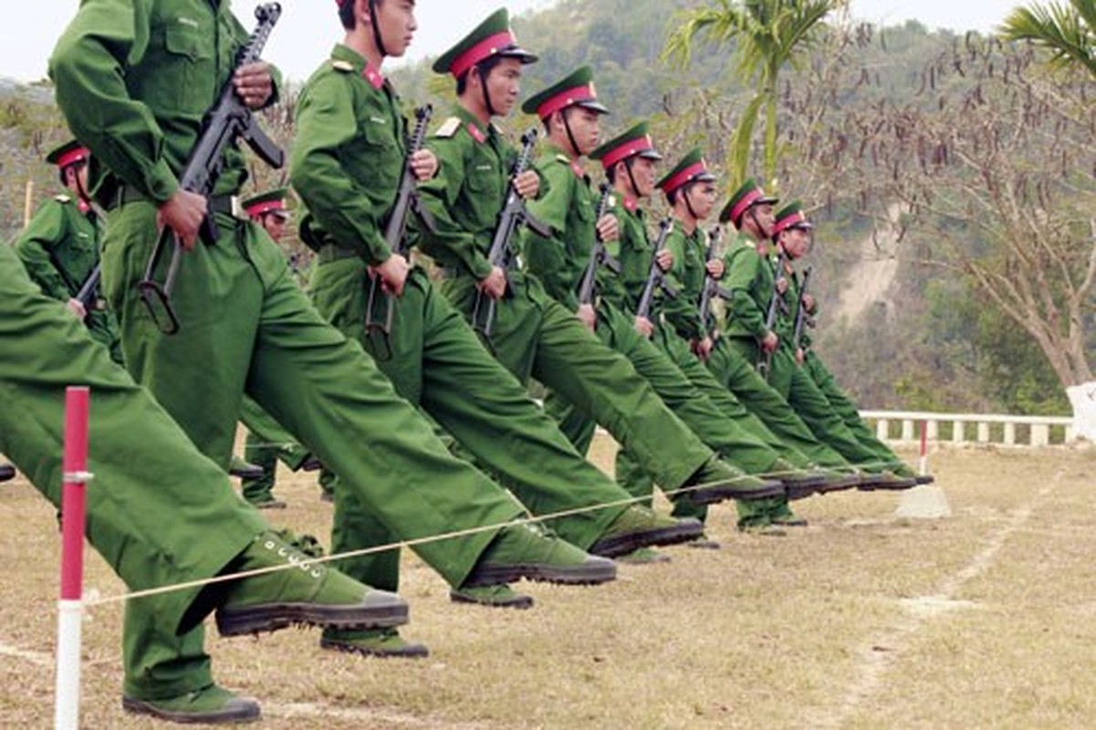 Hinh anh kho luyen cua doi tieu binh canh giac ngu cho Bac-Hinh-6