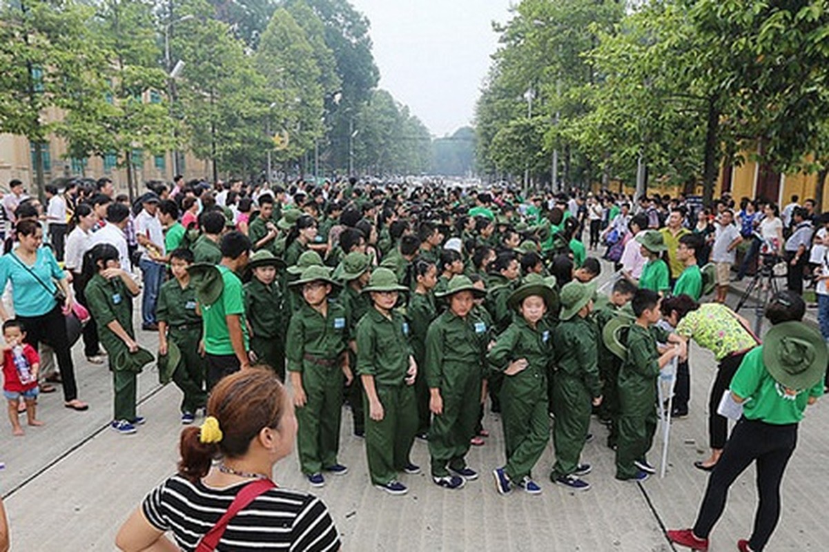 Xem 260 “chien si nhi” HN hao huc tham gia huan luyen quan doi-Hinh-3