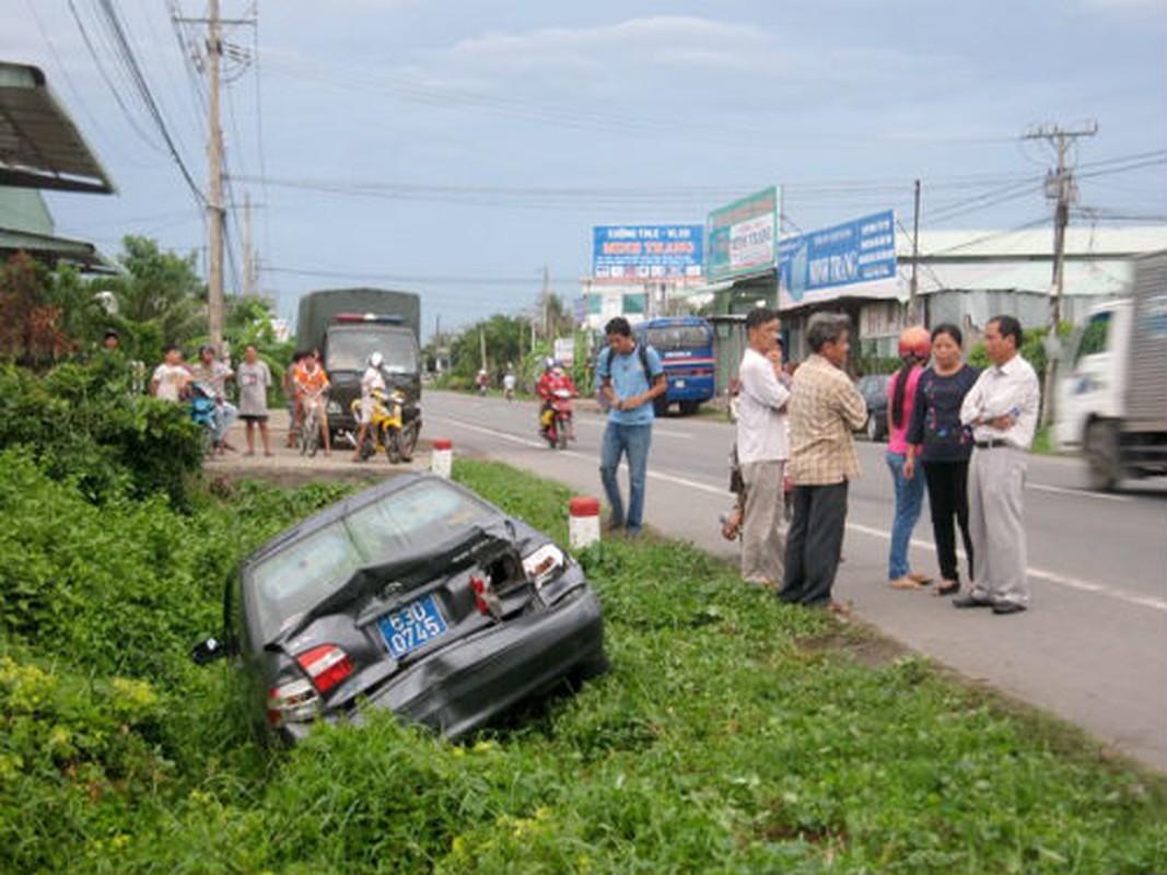 Nhung vu tai nan giao thong tham khoc tuan qua (14 - 20/6/2015)-Hinh-10