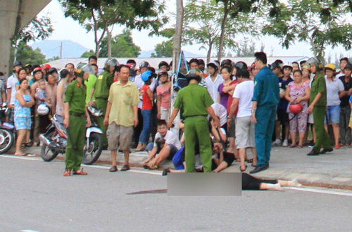 Tai nan kinh hoang tren cau Thuan Phuoc: Hai chau be dang nguy kich-Hinh-2