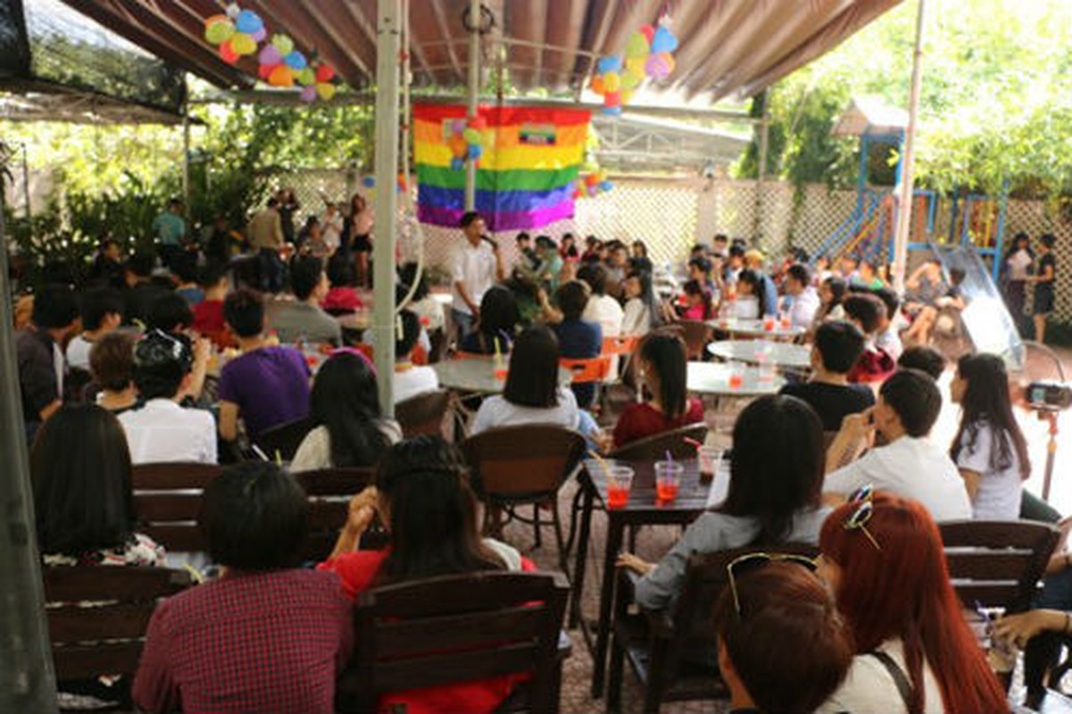 Ung ho cong dong LGBT: Co luc sac phu kin Tay Ninh-Hinh-13