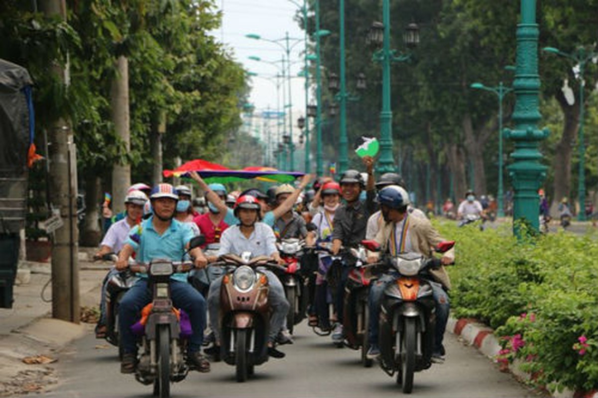 Ung ho cong dong LGBT: Co luc sac phu kin Tay Ninh-Hinh-14