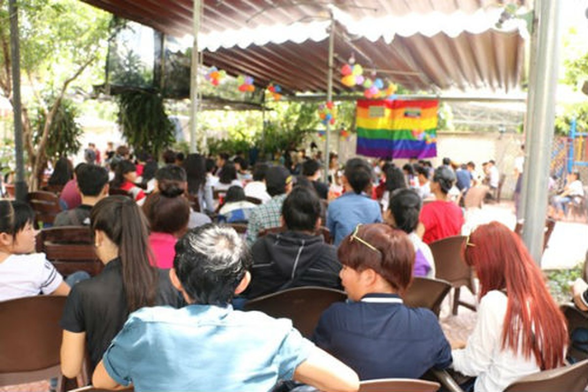 Ung ho cong dong LGBT: Co luc sac phu kin Tay Ninh-Hinh-4
