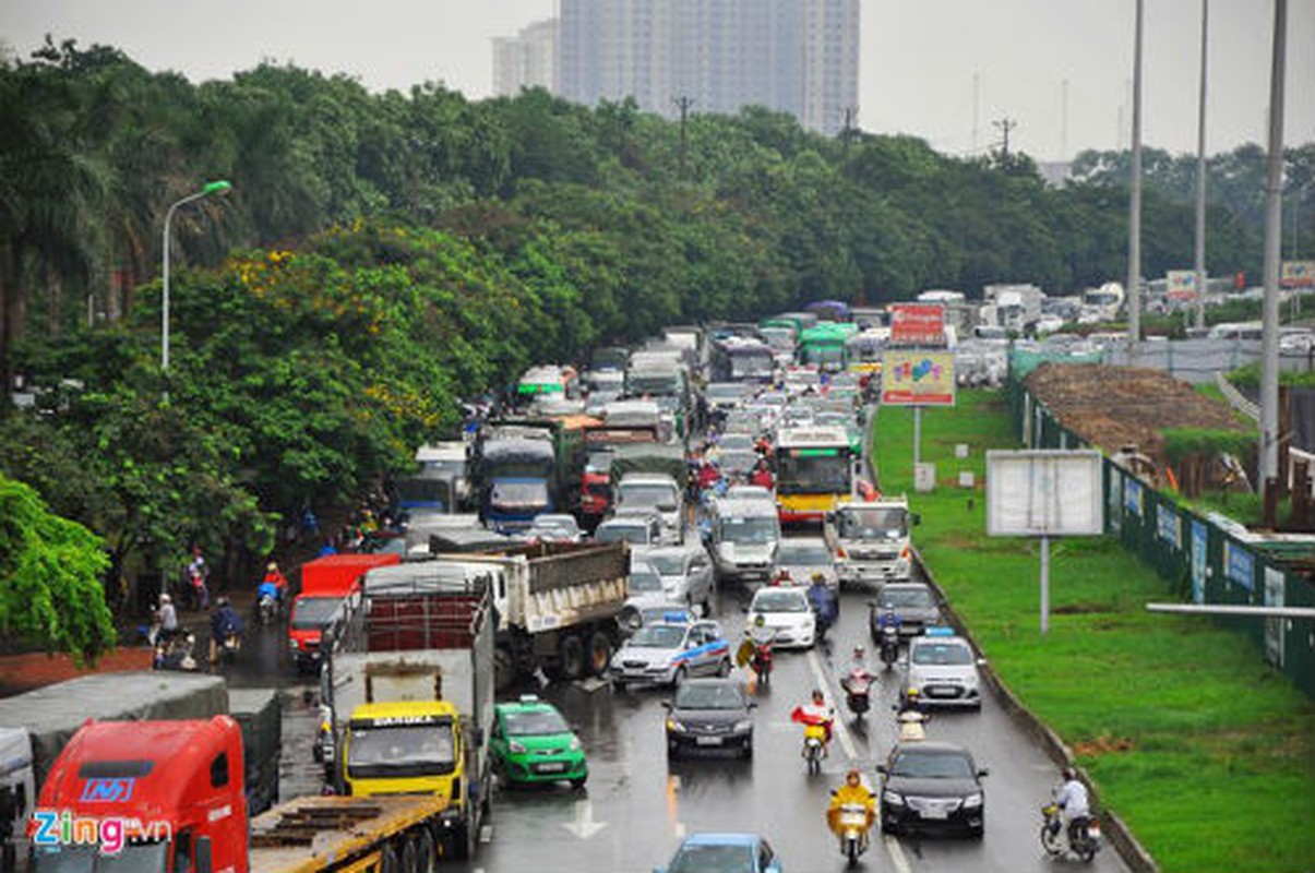 Mot loat tuyen duong o Ha Noi bi un tac keo dai hang km-Hinh-12