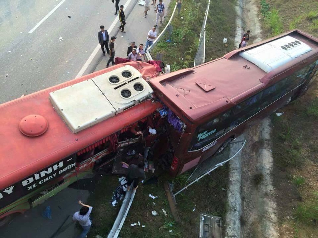 Hien truong tai nan kinh hoang tren cao tóc Nọi Bài - Lào Cai