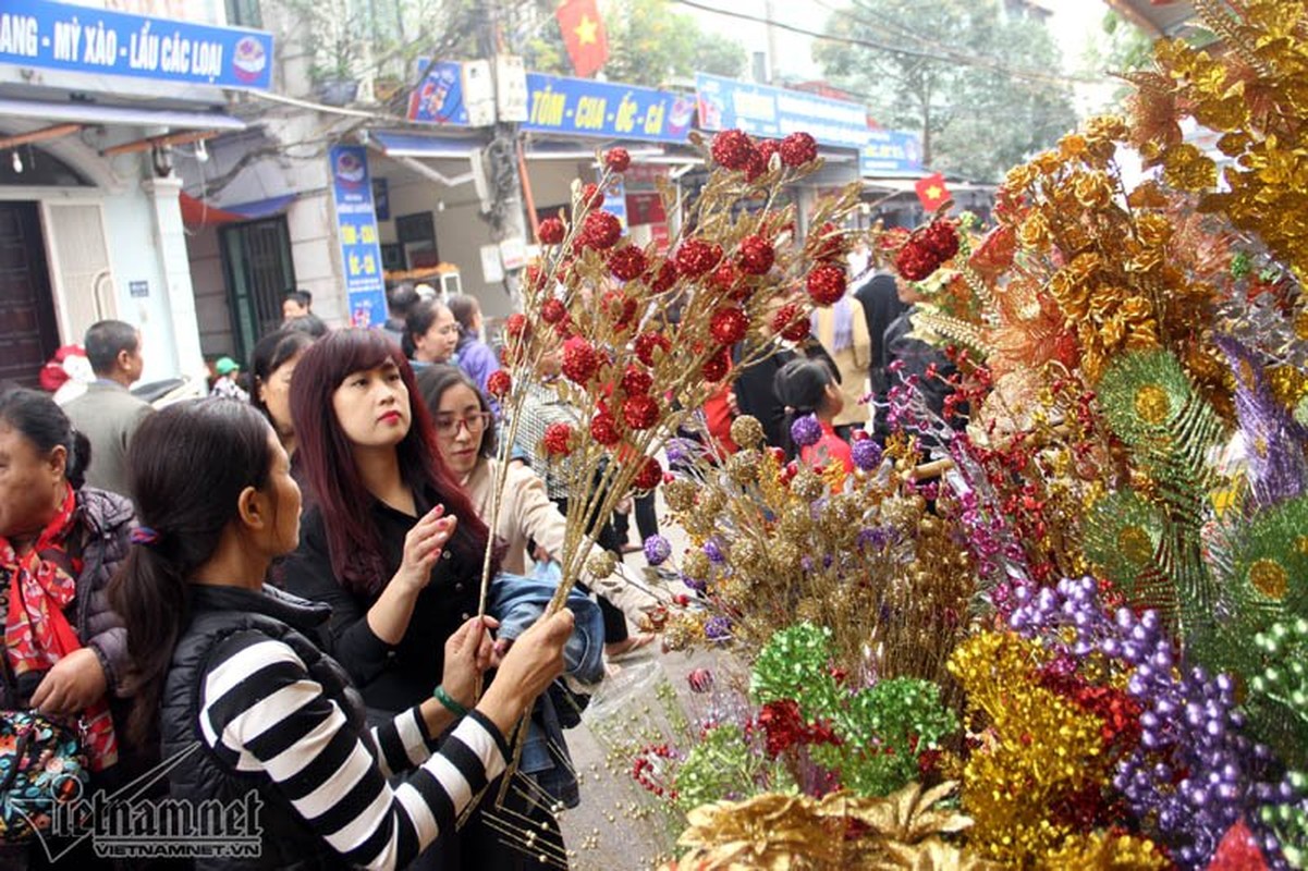 Ha Noi: Bien nguoi chen chan di le dau nam-Hinh-12