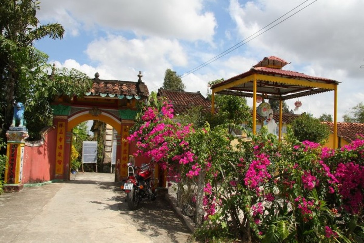 Ben trong nhung nha co tram tuoi mien Tay sieu doc la-Hinh-15