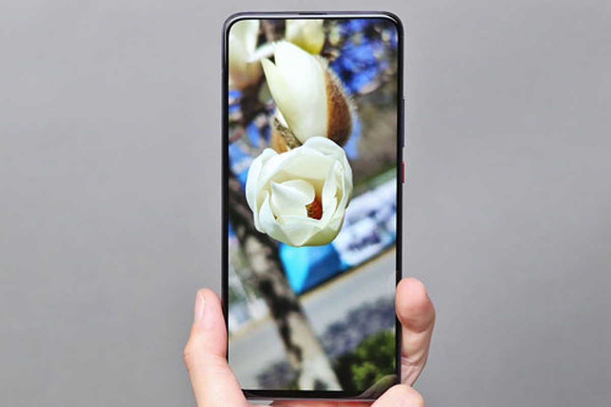 Smartphone chong nuoc, quay video 8K gia 10 trieu-Hinh-3