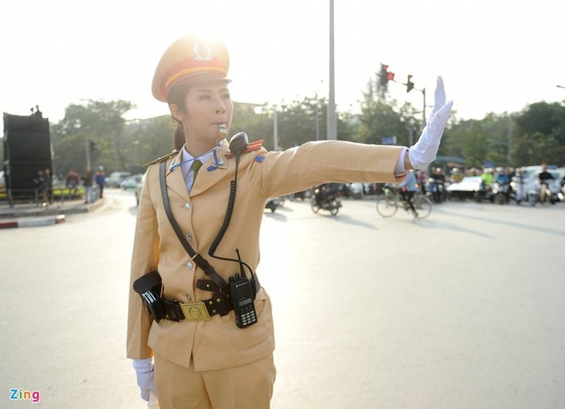 Ngam trang phuc CSGT qua cac thoi ky-Hinh-6