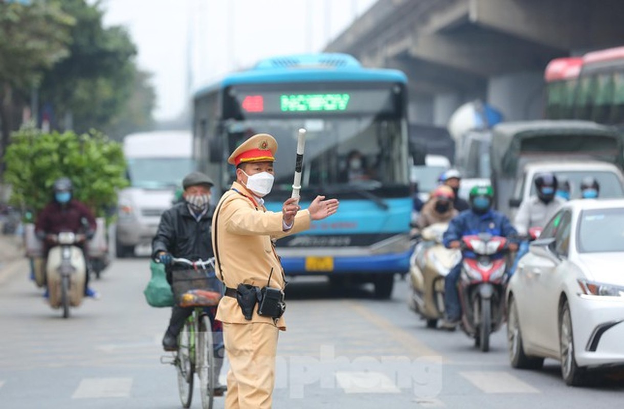 Giao thong Ha Noi ngay cuoi nam: Cua ngo thong thoang la thuong-Hinh-3