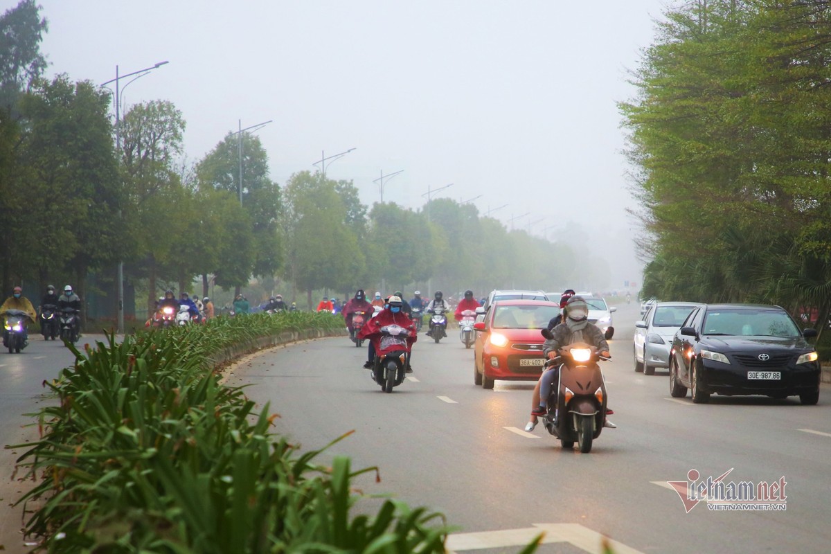 Ha Noi chim trong mua phun, suong giang tu sang den trua-Hinh-7