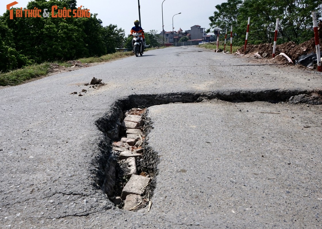 De Yen Nghia sut lun, da dung 100m rao chan-Hinh-8