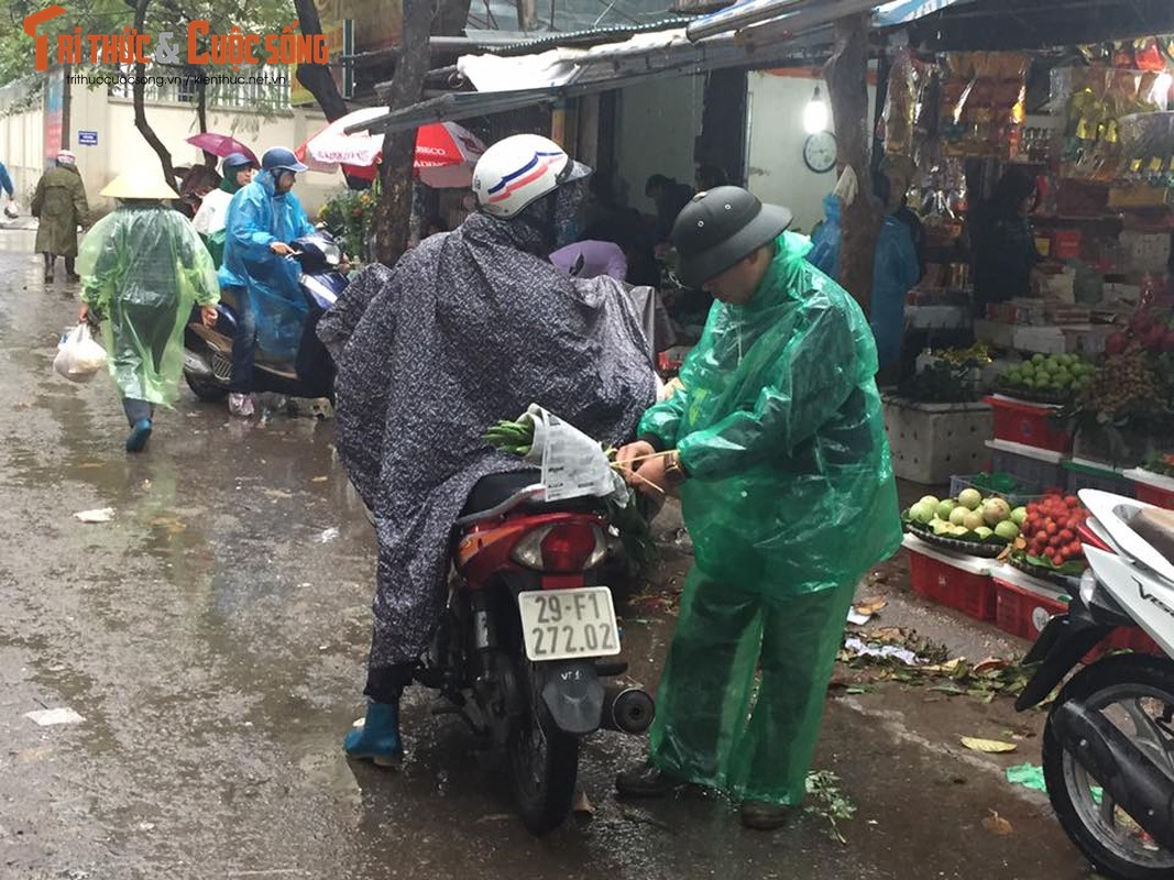 Nguoi Ha Noi doi mua ret sam le cung ram cuoi cung nam 2016-Hinh-5