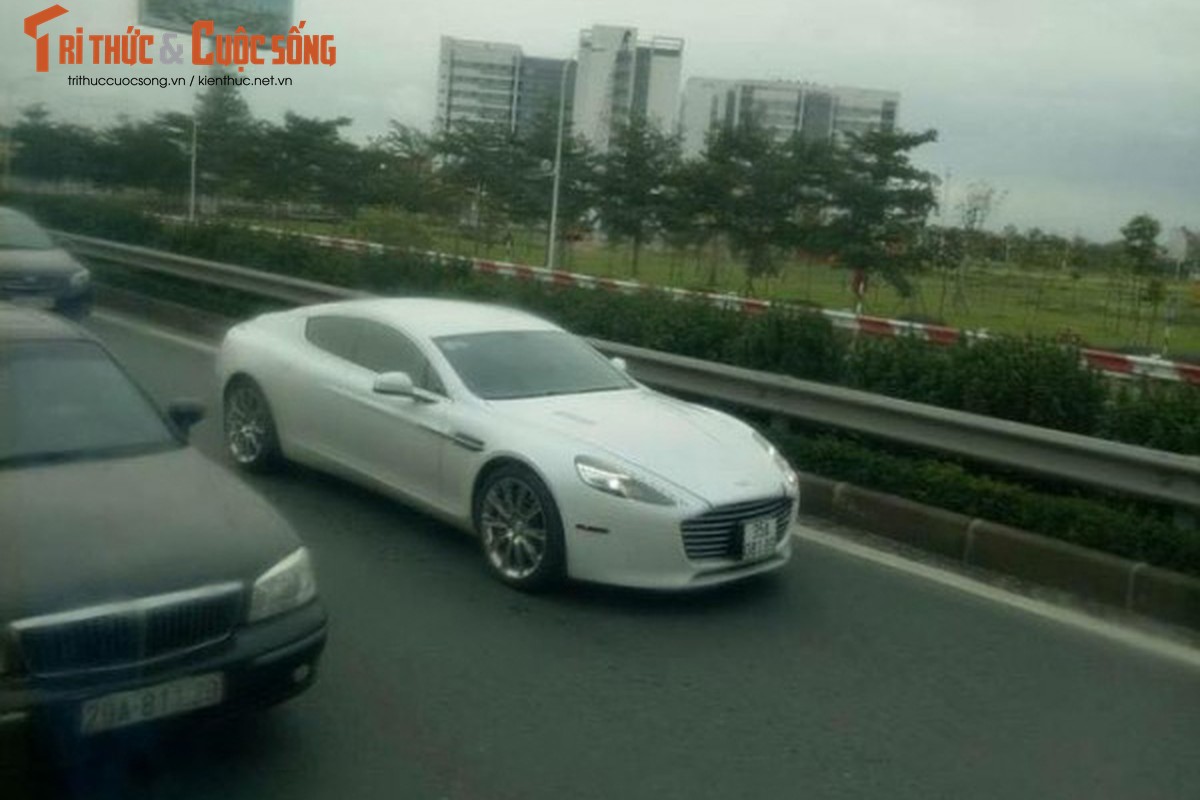 Sieu xe Aston Martin 10 ty &quot;bien rom&quot; cua dai gia Ninh Binh-Hinh-10