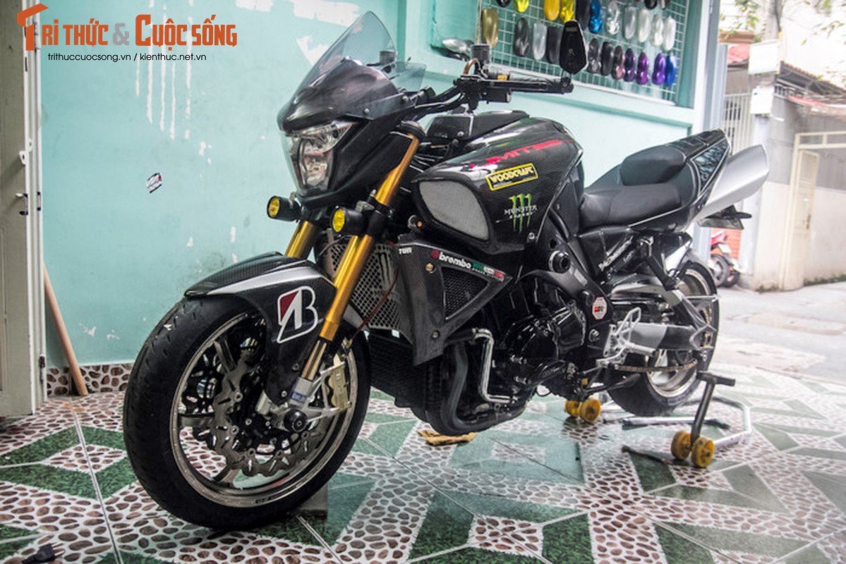 Xe moto Suzuki B-King &quot;do khung&quot; cua dan choi Sai Gon