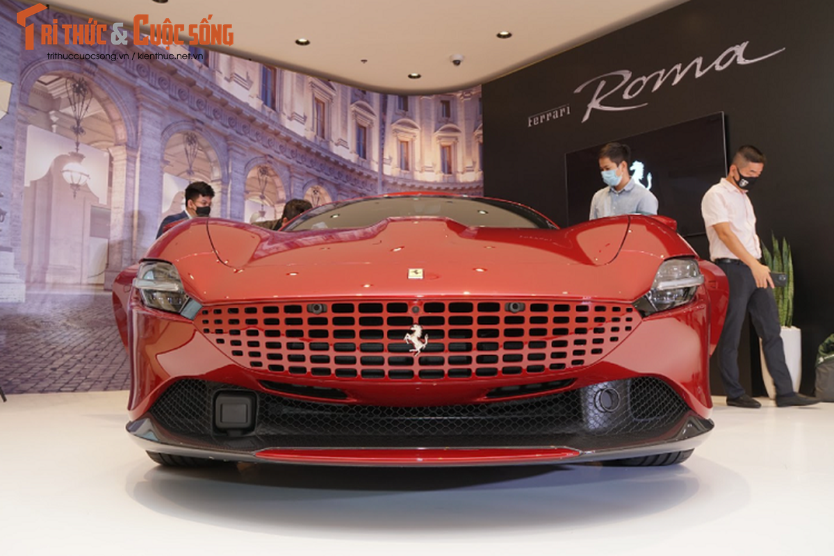 Can canh sieu xe Ferrari Roma chinh hang Viet Nam, hon 20 ty dong-Hinh-2