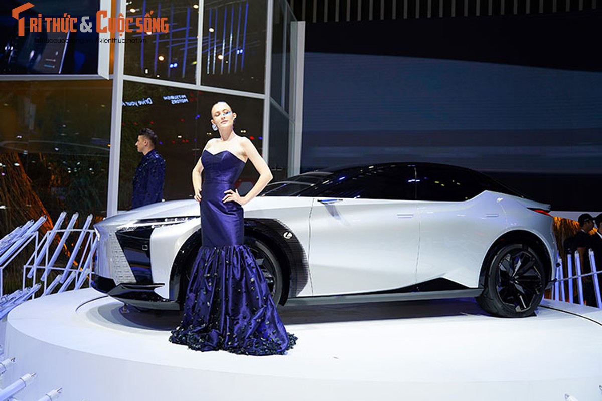 Lexus LF-Z voi thiet ke vuot thoi dai lan dau tien den Viet Nam-Hinh-6