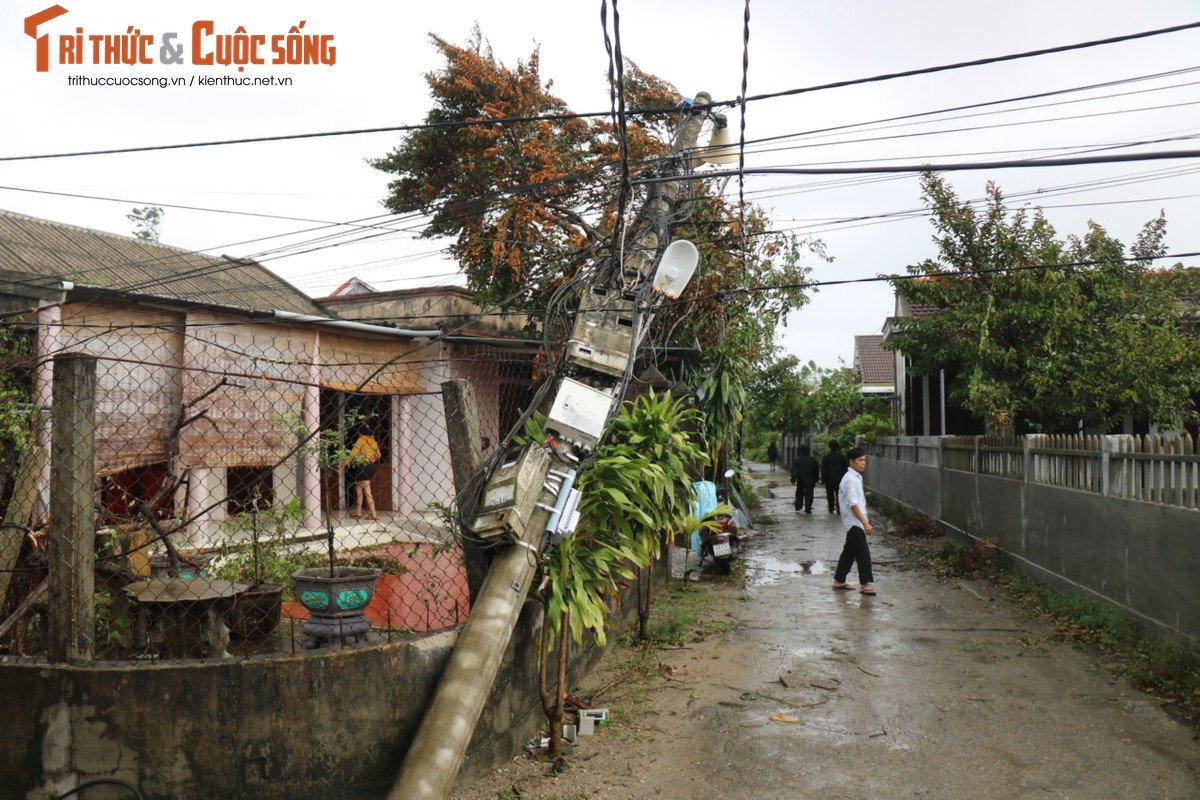 Xot xa nhung ngoi nha khong ven nguyen sau bao Noru-Hinh-7