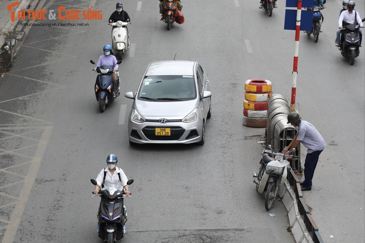 Ha Noi: Gan 4 thang phan lan, duong Nguyen Trai van hon loan-Hinh-6