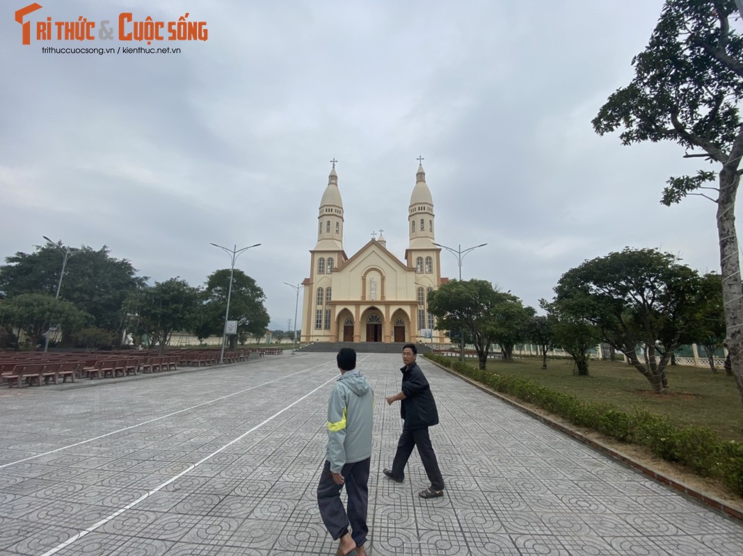 Ha Tinh: Ron rang khong khi don Giang sinh o khu tai dinh cu-Hinh-8