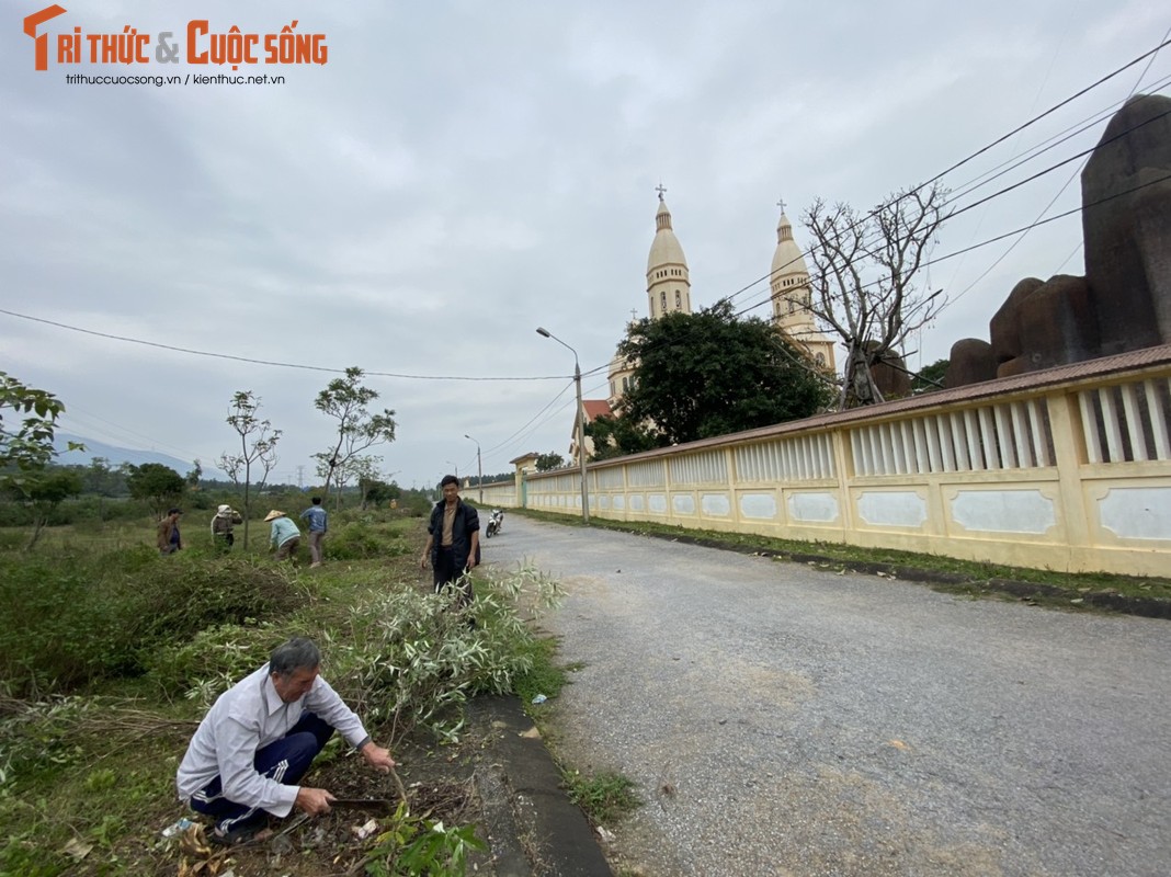 Ha Tinh: Ron rang khong khi don Giang sinh o khu tai dinh cu-Hinh-9