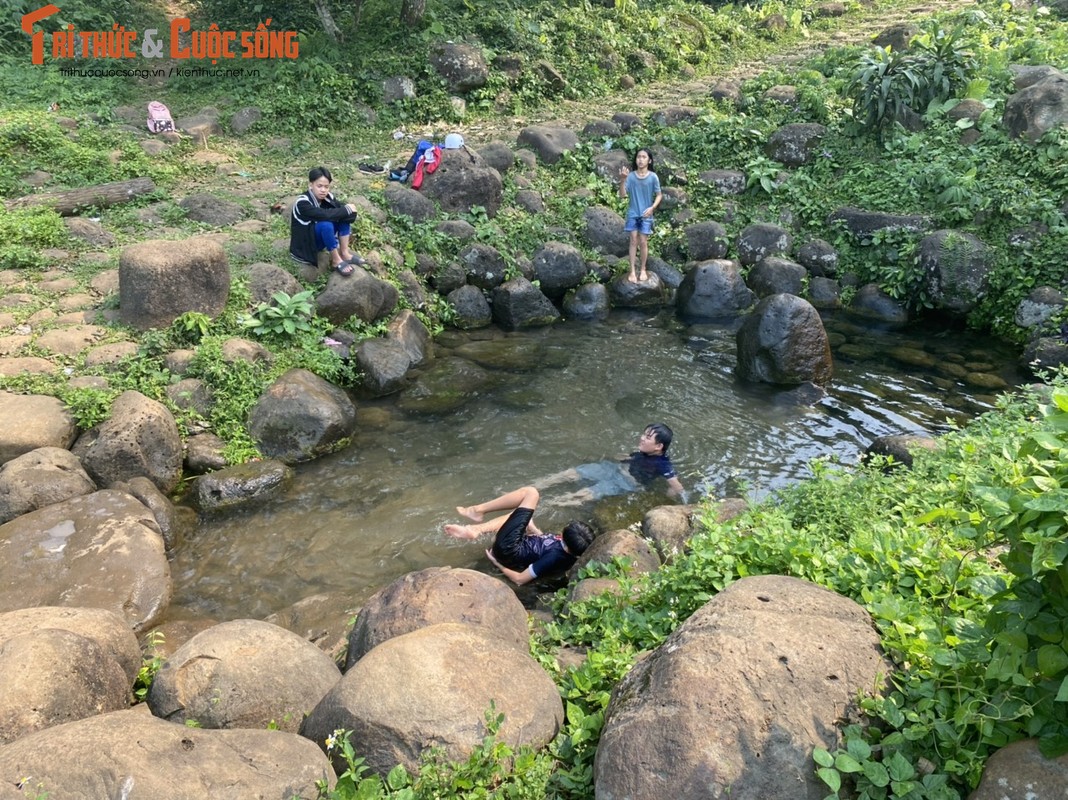 Ve Quang Tri kham pha gieng co ngan nam tuoi mat lanh ky bi-Hinh-5