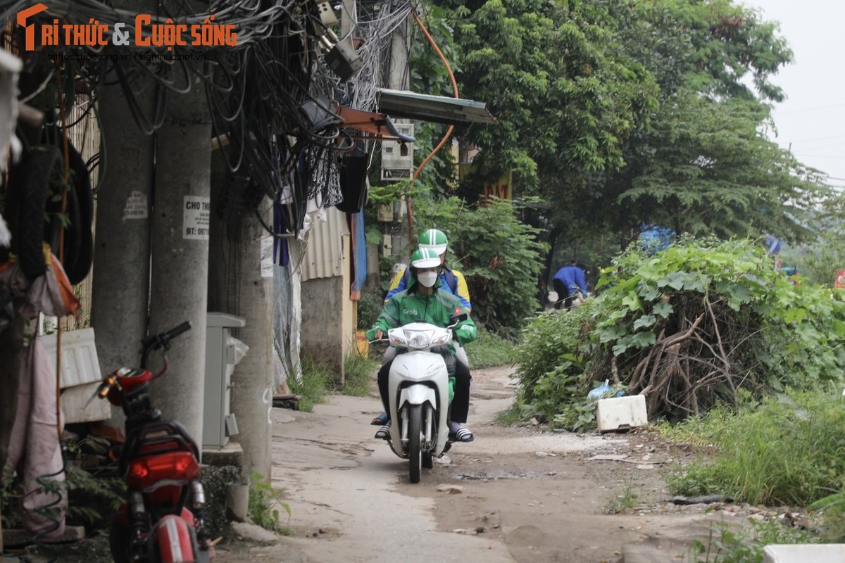 Ha Noi: Can canh con duong cu mua la ngap-Hinh-8