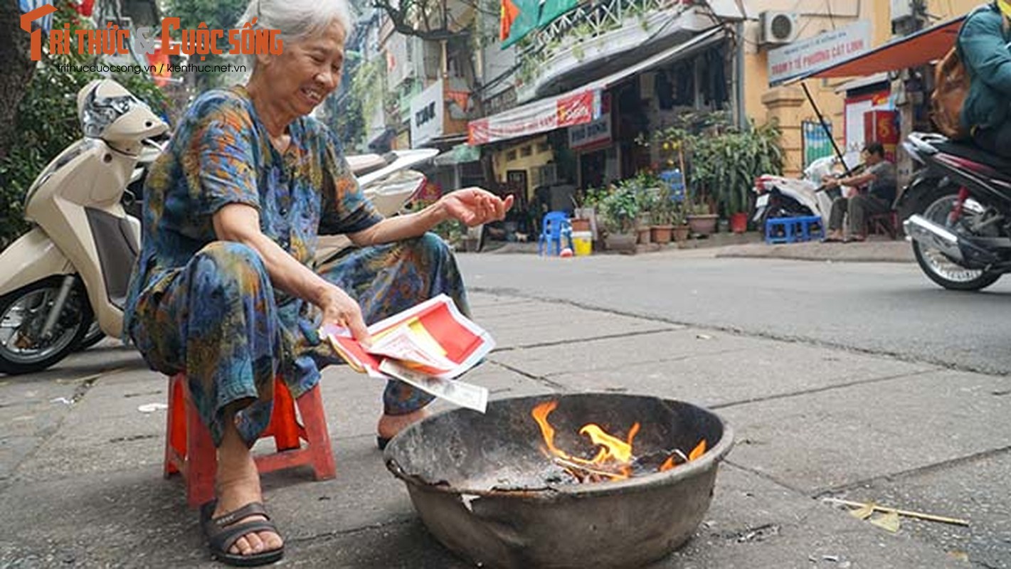 Via he Ha Noi do ruc lua dot vang ma ngay ram thang Gieng-Hinh-4