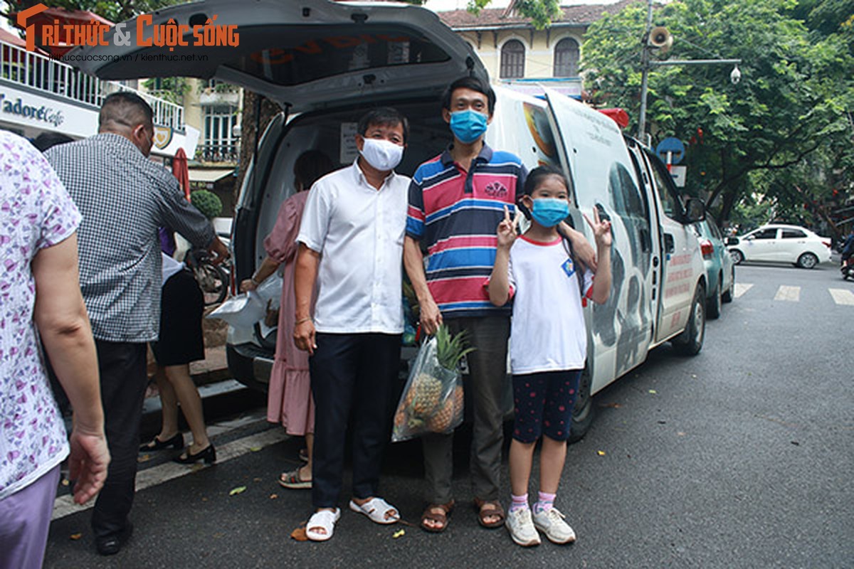 Ong Doan Ngoc Hai ban dua o Ha Noi giup dan Dien Bien-Hinh-9