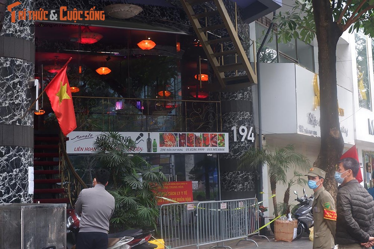 Ha Noi: Can canh quan karaoke mo “chui” o Tran Duy Hung co 4 F0-Hinh-8