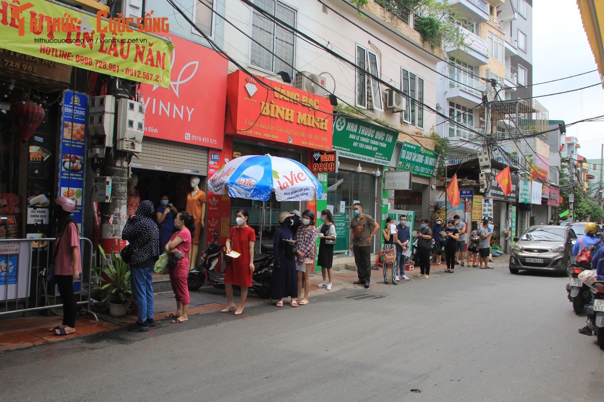 Tiem banh trung thu Bao Phuong bi dong cua: Khach 